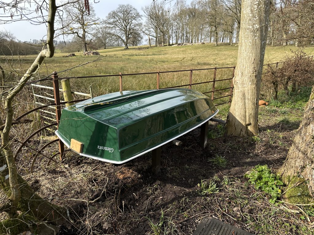 Dry dock construction for a rowing boat