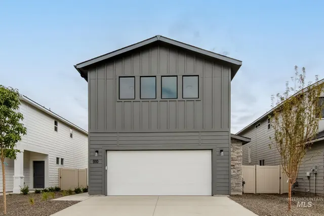 9702 W Floating Feather Rd, Star, Idaho - home for sale