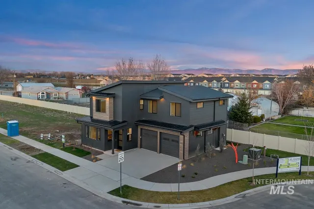 3842 N Maple Grove Rd, Boise, Idaho - home for sale